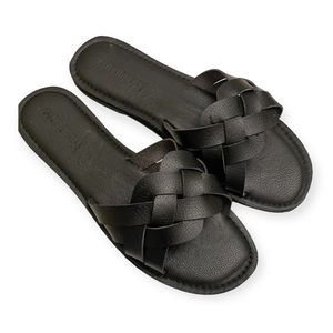 Winnie Woven One Band Sandal by Cushionaire. Black. Sz. 9.5